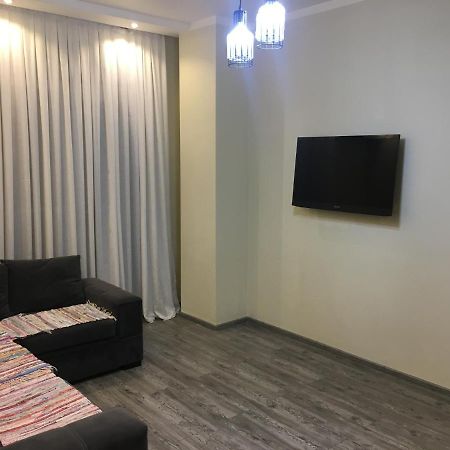 Apartment On Khimshiashvili 11A Batumi Esterno foto