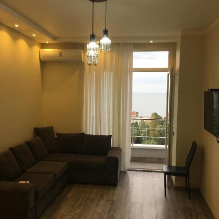 Apartment On Khimshiashvili 11A Batumi Esterno foto