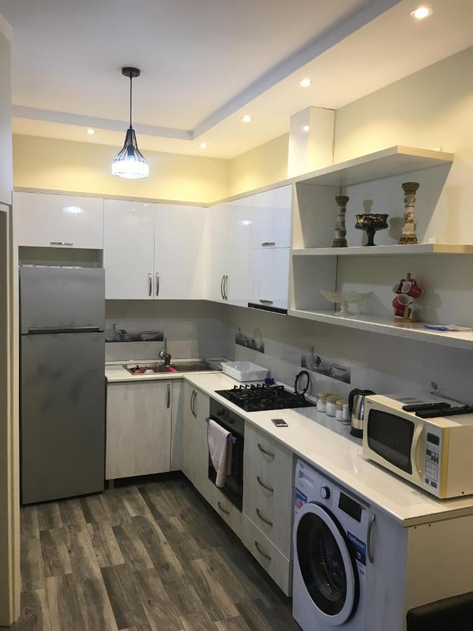 Apartment On Khimshiashvili 11A Batumi Esterno foto