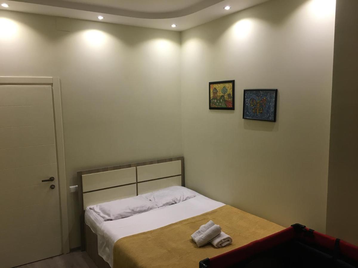 Apartment On Khimshiashvili 11A Batumi Esterno foto